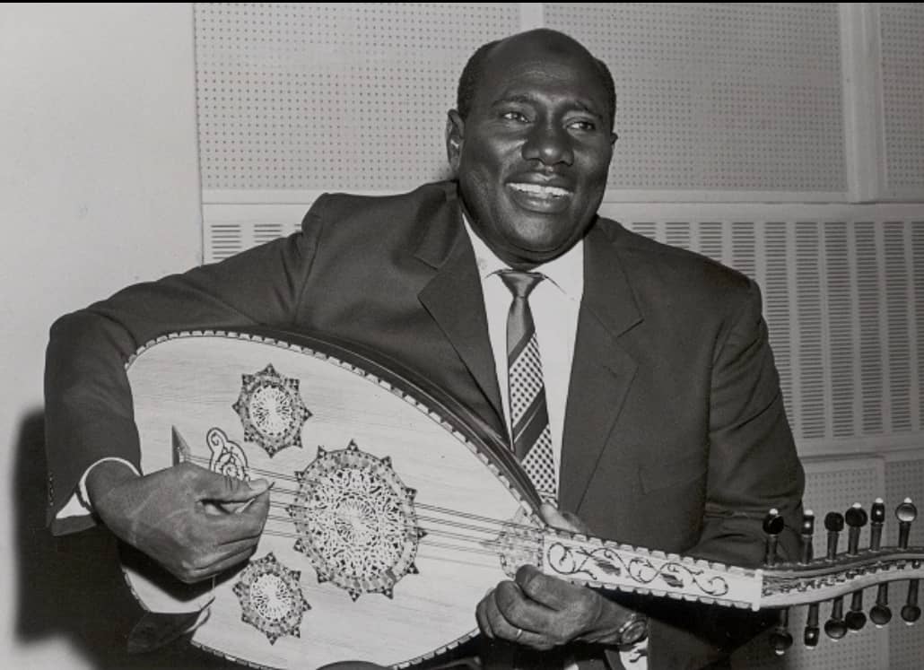 ازالة مخلفات الحرب من الوزارات من الخرطوم